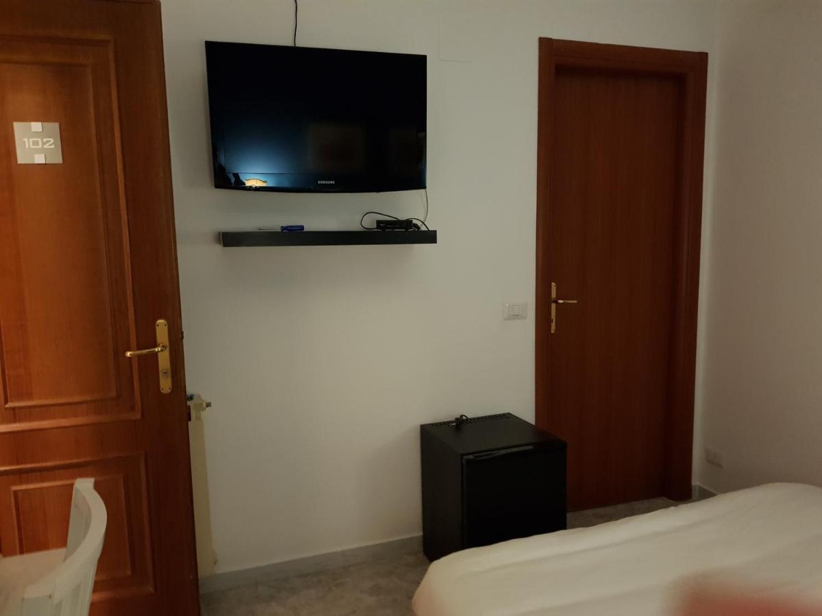 La Dolce Vita Rome Ciampino Bagian luar foto